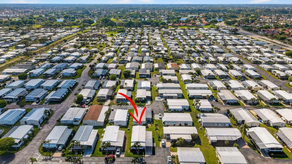 40008 Humaco Bay Boynton Beach FL 33436