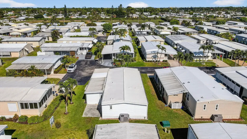 40008 Humaco Bay Boynton Beach FL 33436