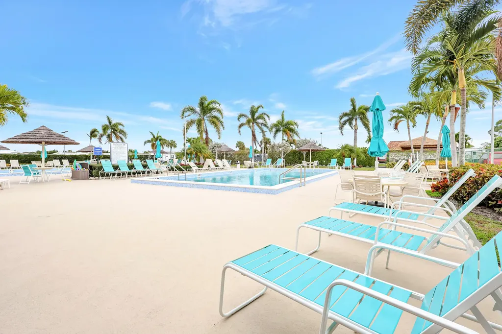 40008 Humaco Bay Boynton Beach FL 33436