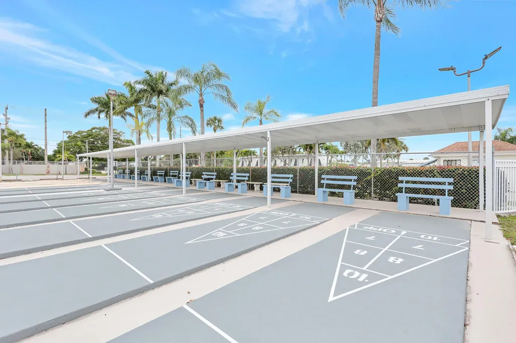 40008 Humaco Bay Boynton Beach FL 33436