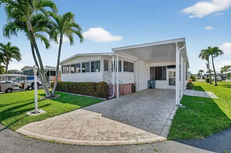 40008 Humaco Bay Boynton Beach FL 33436