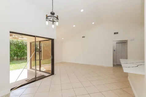 5134 NW 42nd Terrace Coconut Creek FL 33073
