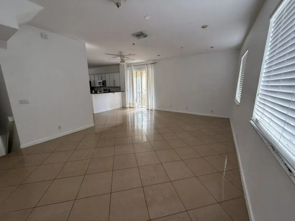 2858 S Oasis Drive Boynton Beach FL 33426