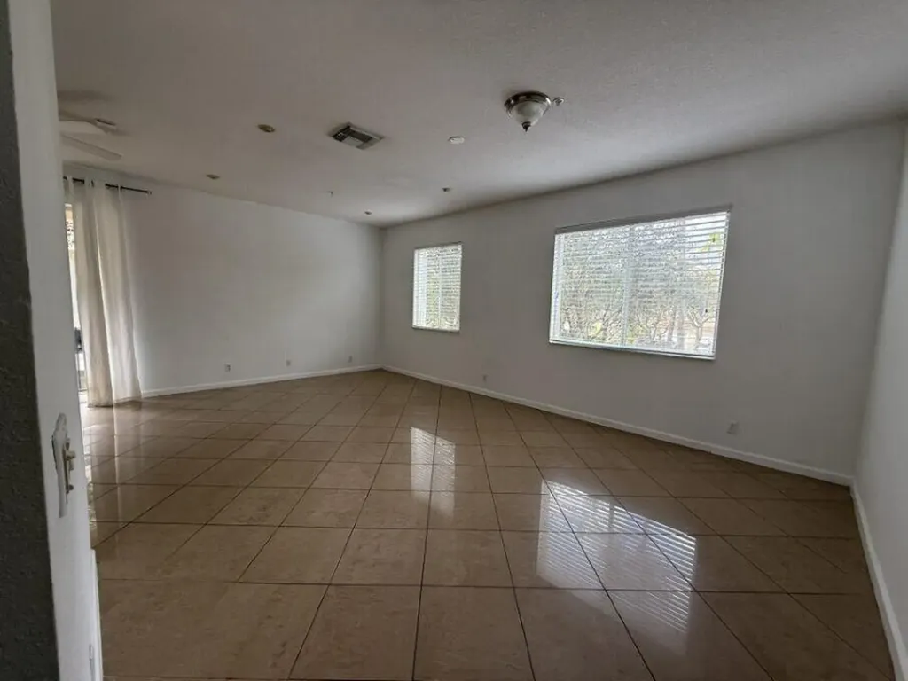 2858 S Oasis Drive Boynton Beach FL 33426