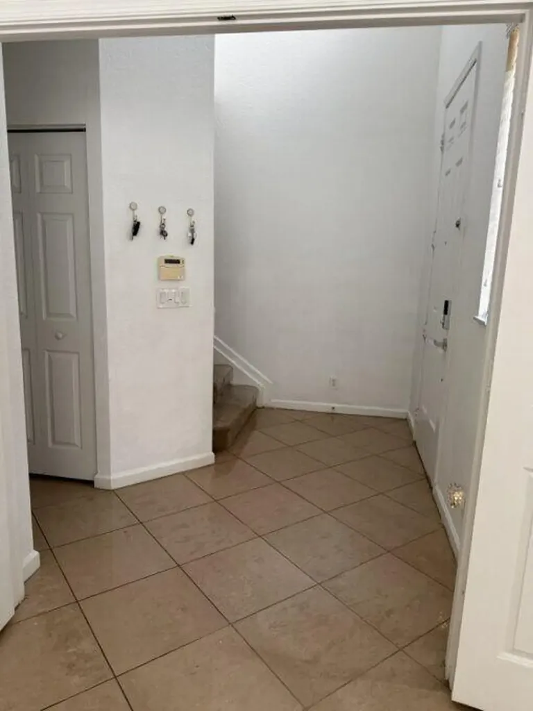 2858 S Oasis Drive Boynton Beach FL 33426