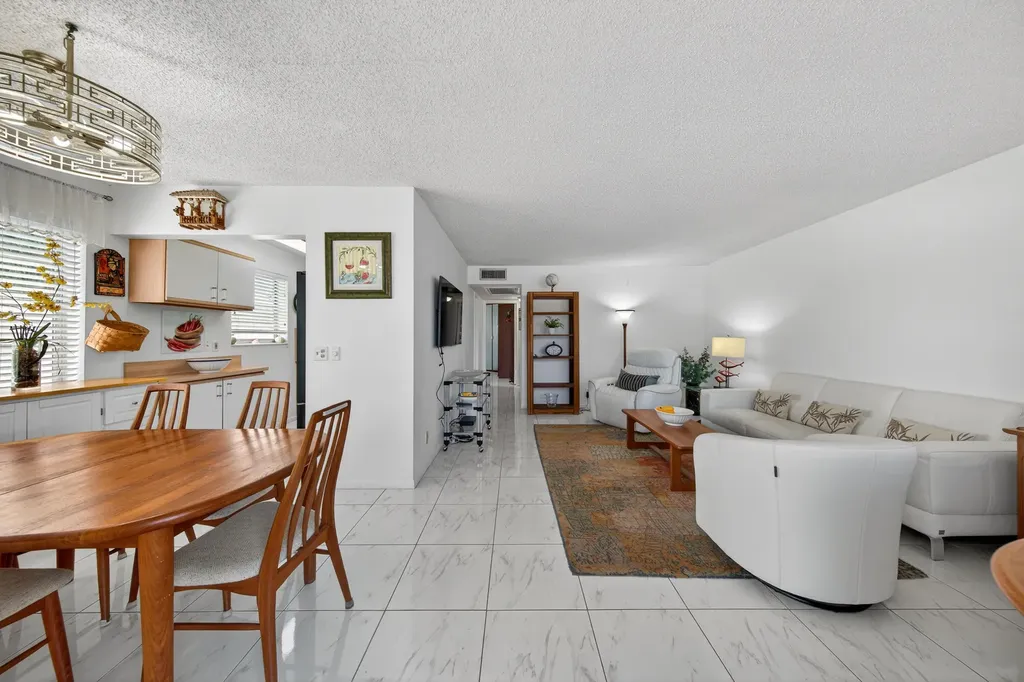 21 Harwood B Deerfield Beach FL 33442