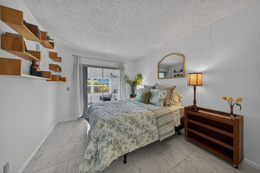 21 Harwood B Deerfield Beach FL 33442