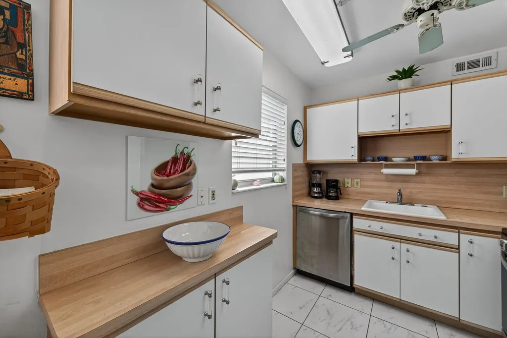21 Harwood B Deerfield Beach FL 33442