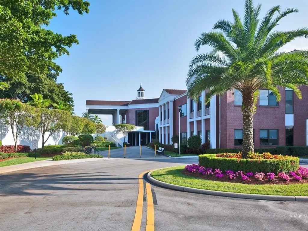 21 Harwood B Deerfield Beach FL 33442