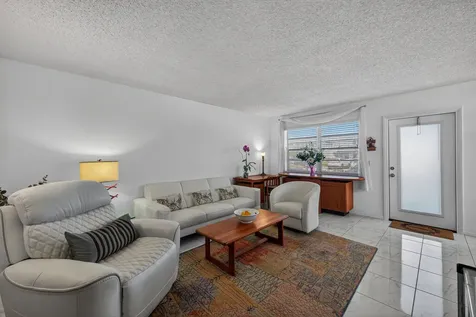 21 Harwood B Deerfield Beach FL 33442
