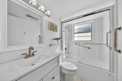 21 Harwood B Deerfield Beach FL 33442