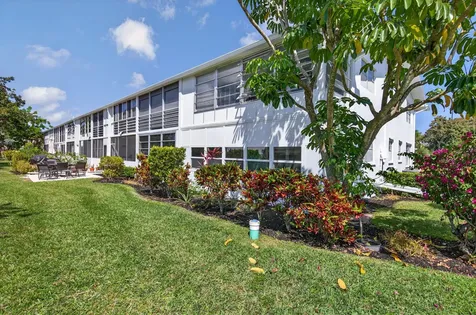 21 Harwood B Deerfield Beach FL 33442