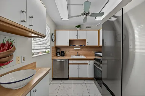 21 Harwood B Deerfield Beach FL 33442
