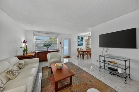 21 Harwood B Deerfield Beach FL 33442