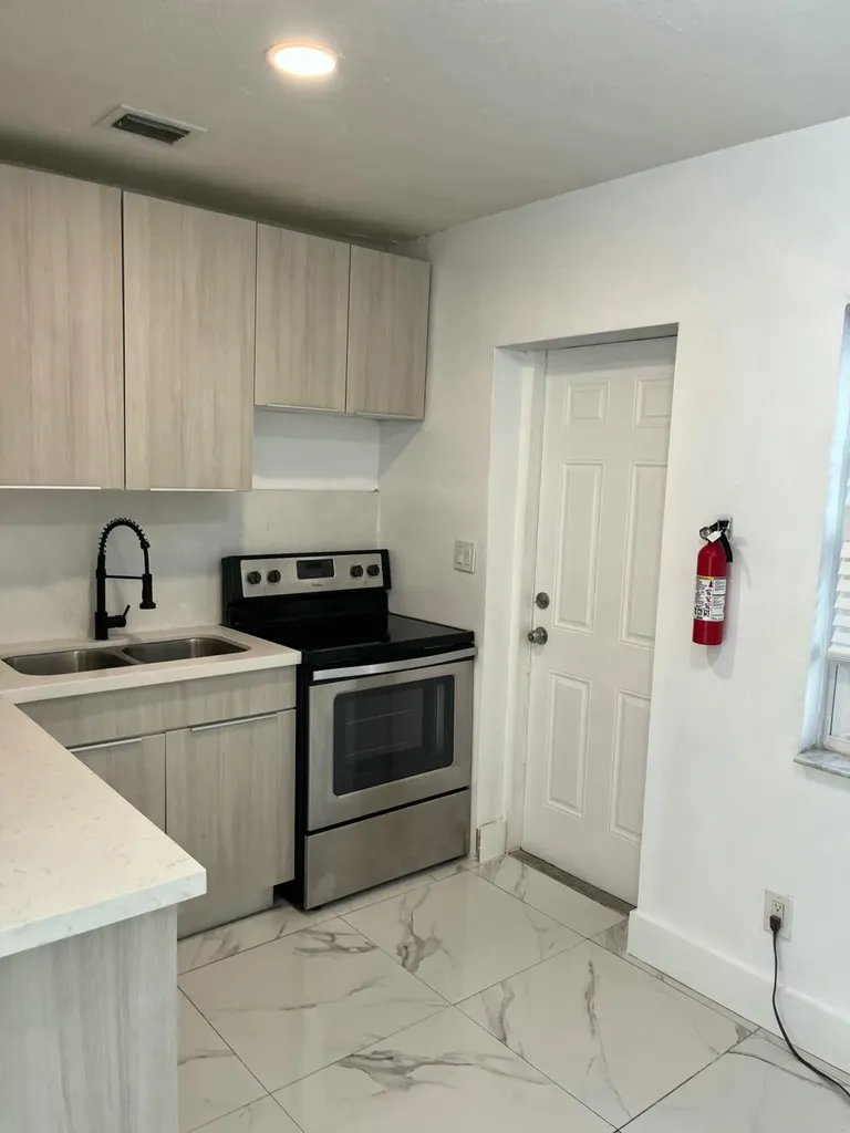 1108 NE 16th Terrace Fort Lauderdale FL 33304
