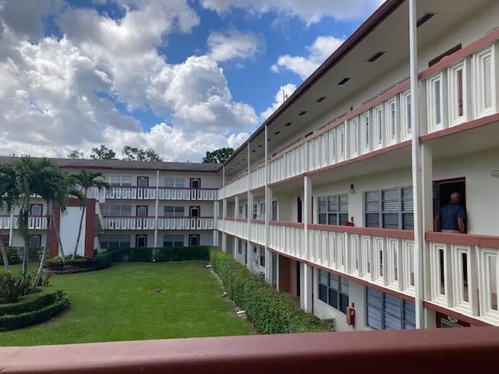 359 Brighton I Boca Raton FL 33434