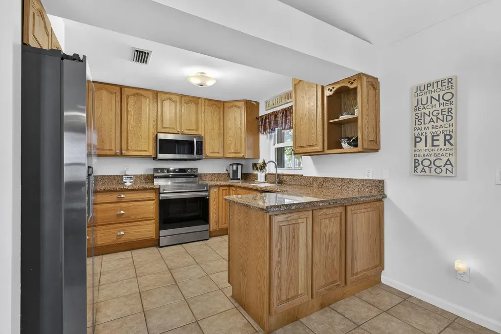 132 Parkwood Drive Royal Palm Beach FL 33411