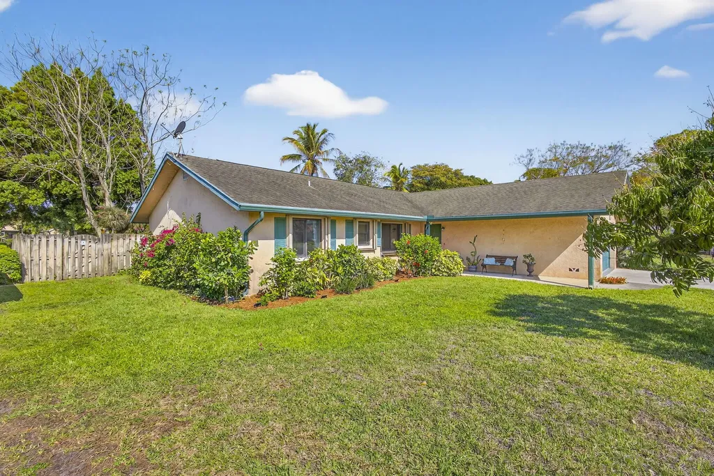 132 Parkwood Drive Royal Palm Beach FL 33411