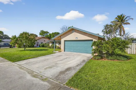132 Parkwood Drive Royal Palm Beach FL 33411