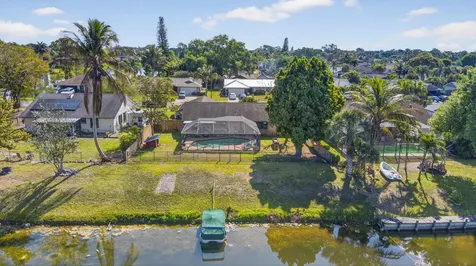 132 Parkwood Drive Royal Palm Beach FL 33411