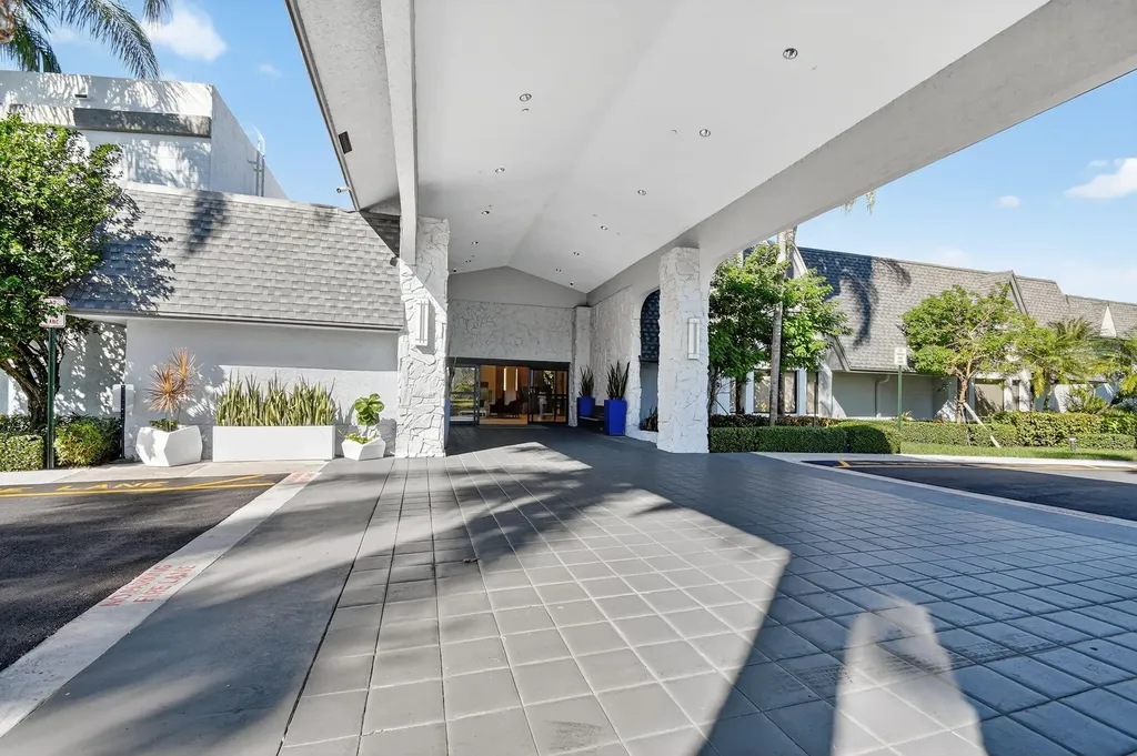 14475 Strathmore Lane Delray Beach FL 33446