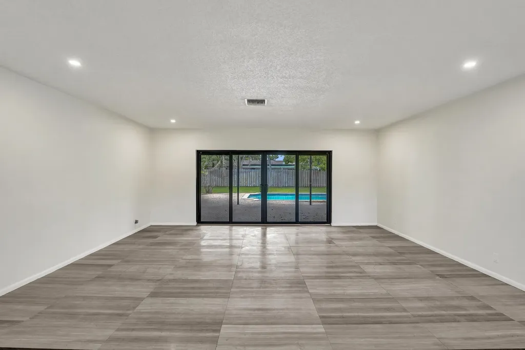 1321 SW 74th Terrace Plantation FL 33317