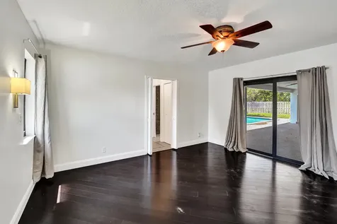 1321 SW 74th Terrace Plantation FL 33317