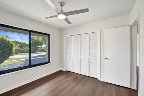 1321 SW 74th Terrace Plantation FL 33317