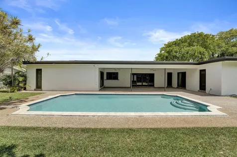 1321 SW 74th Terrace Plantation FL 33317