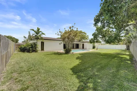 1321 SW 74th Terrace Plantation FL 33317