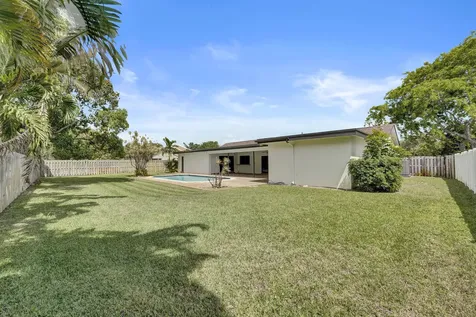 1321 SW 74th Terrace Plantation FL 33317