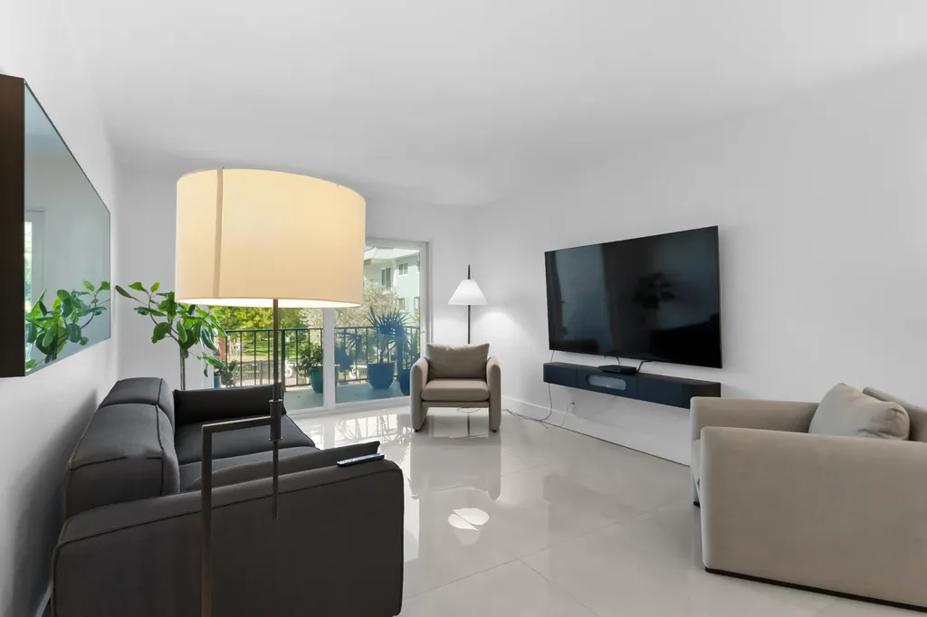 3004 NE 5th Terrace NE Fort Lauderdale FL 33334