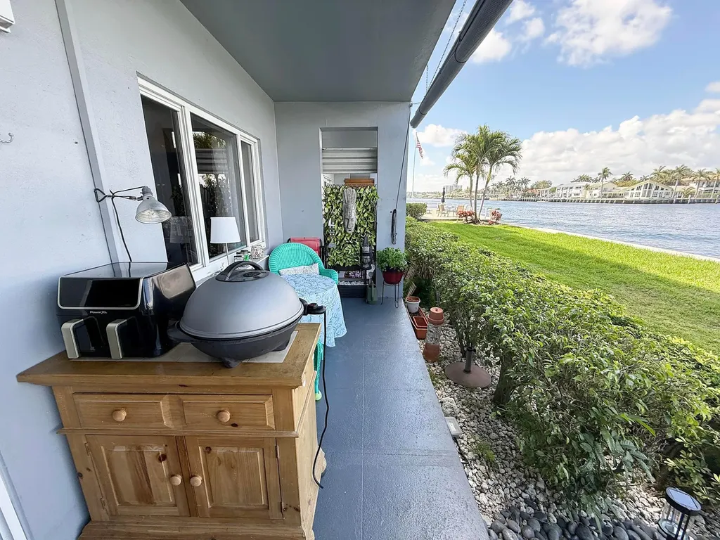 1201 S Riverside Drive Pompano Beach FL 33062