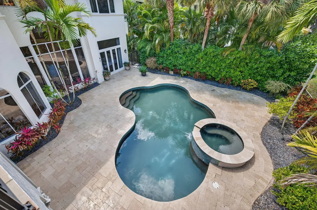 17681 Middlebrook Way Boca Raton FL 33496