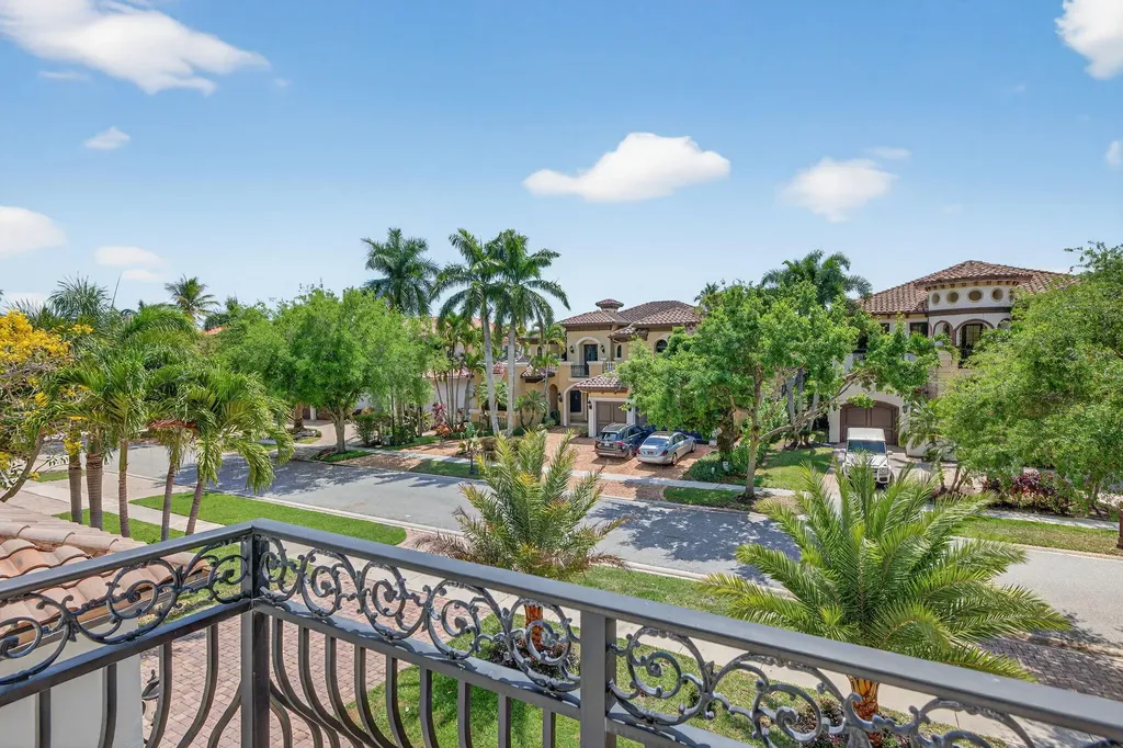 17681 Middlebrook Way Boca Raton FL 33496