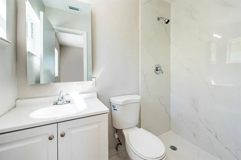 1031 SW 6th Way Deerfield Beach FL 33441