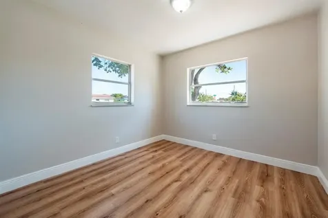1031 SW 6th Way Deerfield Beach FL 33441