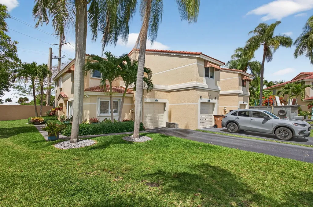 3447 Deer Creek Palladian Circle Deerfield Beach FL 33442