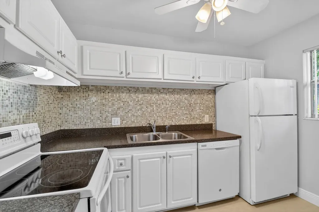 1432 S Lakeside Drive Lake Worth Beach FL 33460