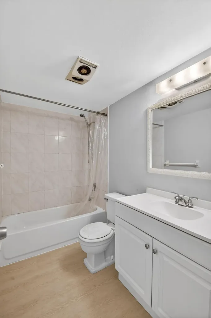 1432 S Lakeside Drive Lake Worth Beach FL 33460