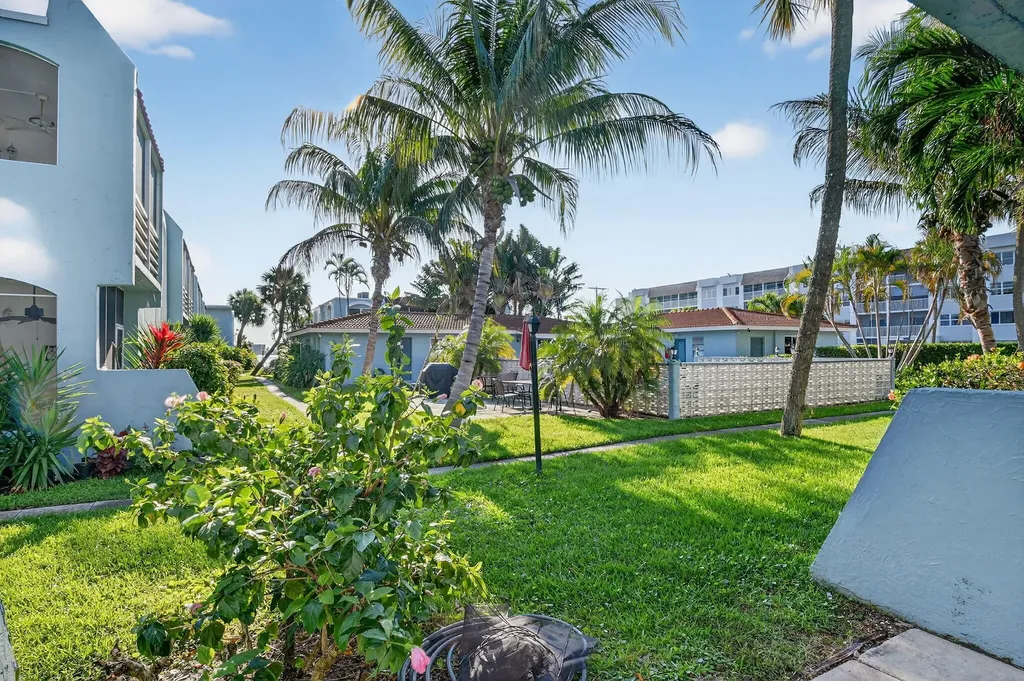 1432 S Lakeside Drive Lake Worth Beach FL 33460