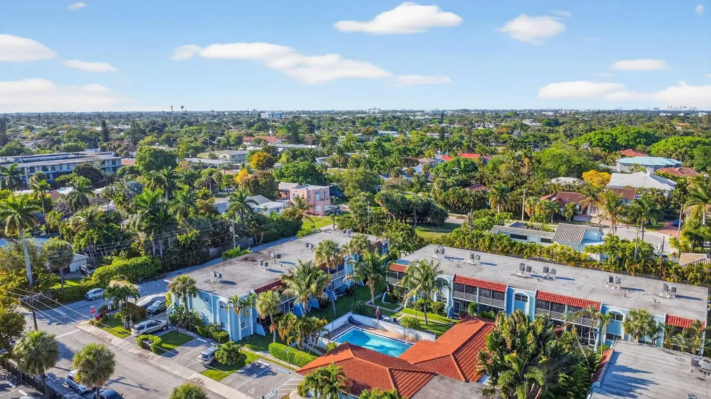 1432 S Lakeside Drive Lake Worth Beach FL 33460
