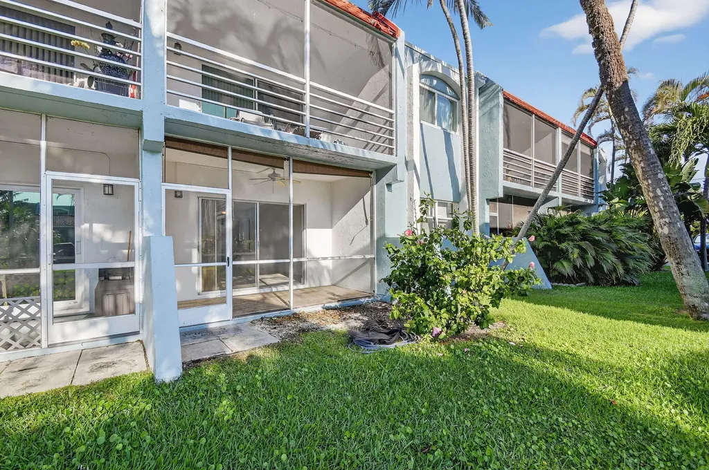 1432 S Lakeside Drive Lake Worth Beach FL 33460