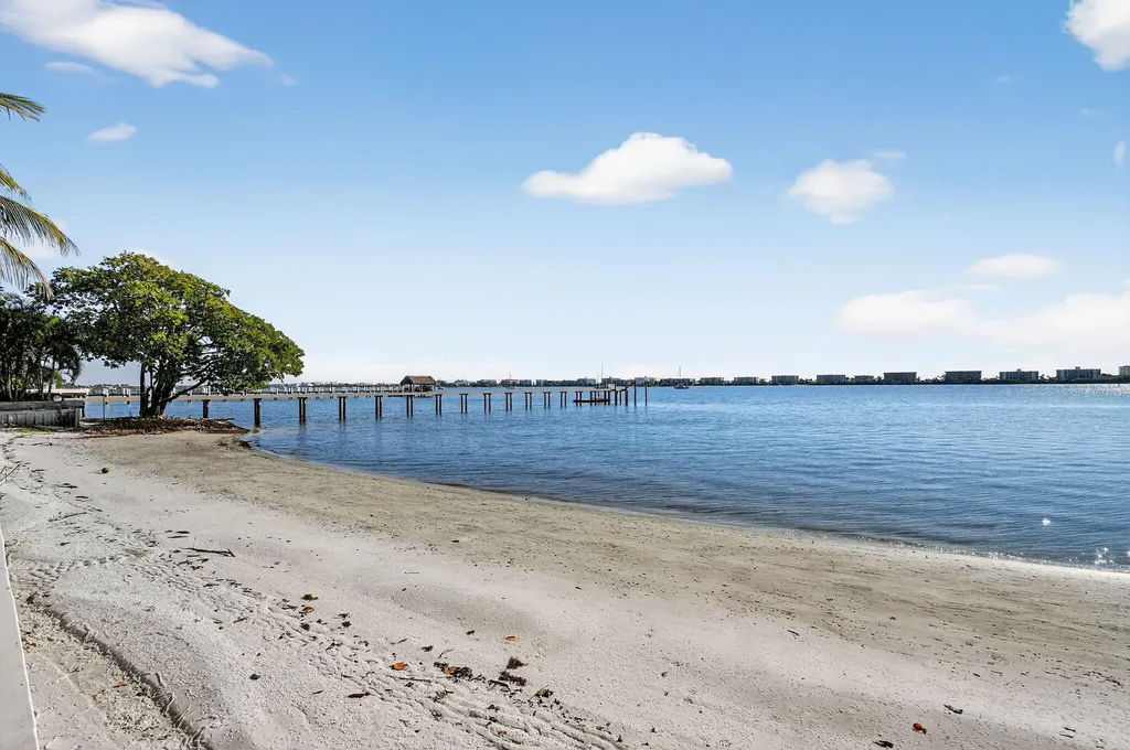 1432 S Lakeside Drive Lake Worth Beach FL 33460
