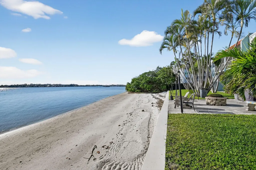 1432 S Lakeside Drive Lake Worth Beach FL 33460