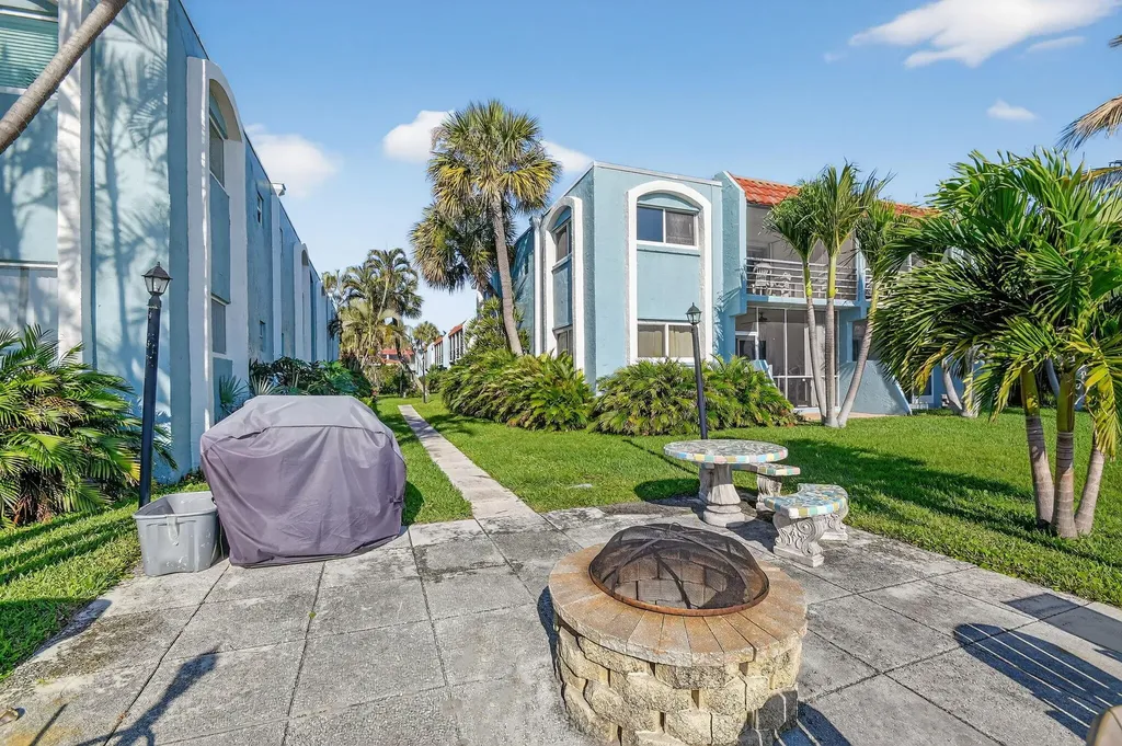 1432 S Lakeside Drive Lake Worth Beach FL 33460