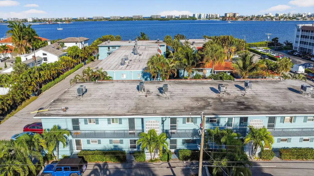 1432 S Lakeside Drive Lake Worth Beach FL 33460