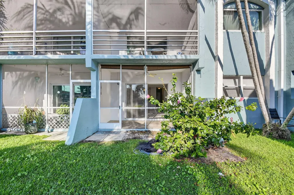 1432 S Lakeside Drive Lake Worth Beach FL 33460