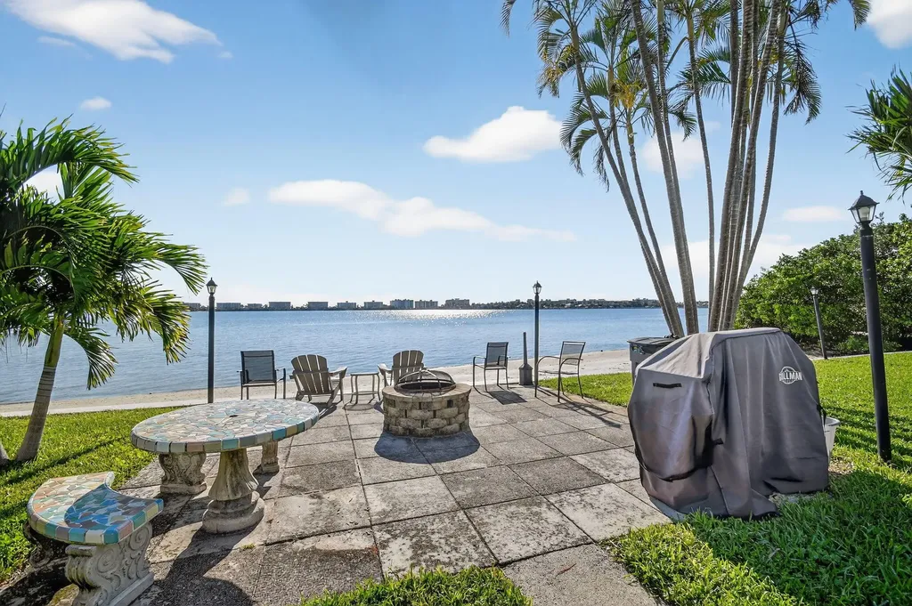 1432 S Lakeside Drive Lake Worth Beach FL 33460