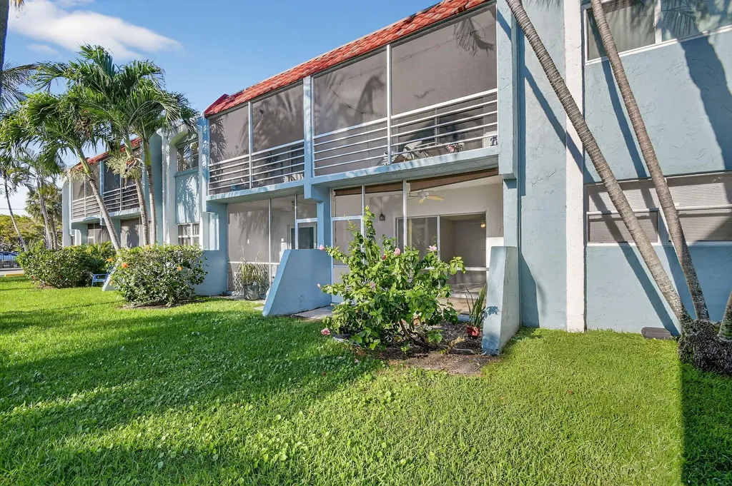 1432 S Lakeside Drive Lake Worth Beach FL 33460